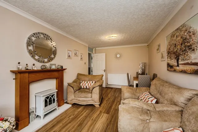Crud-yr-Awel, Gorseinon, SA4, photo 2