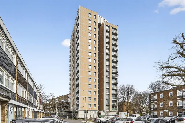 Sheepcote Lane, London, photo 1