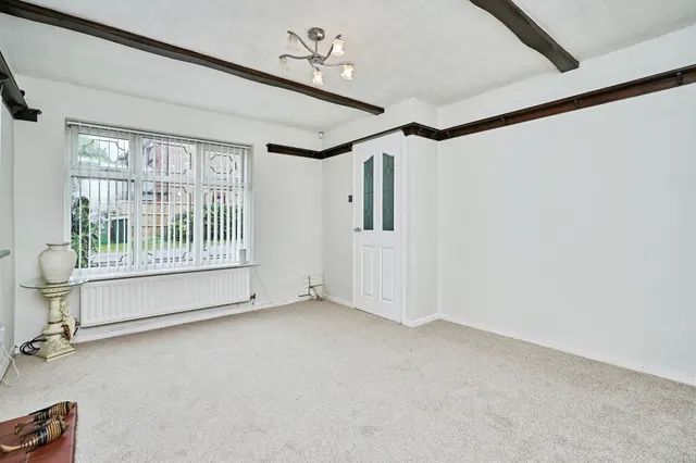 Photo 2 — Oxlip Close, Walsall