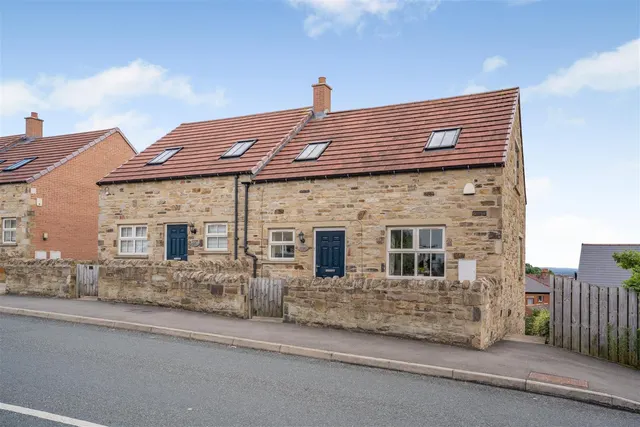 Gilling Road, Richmond, photo 1