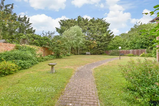 Miles Way, Birchington, CT7, photo 2