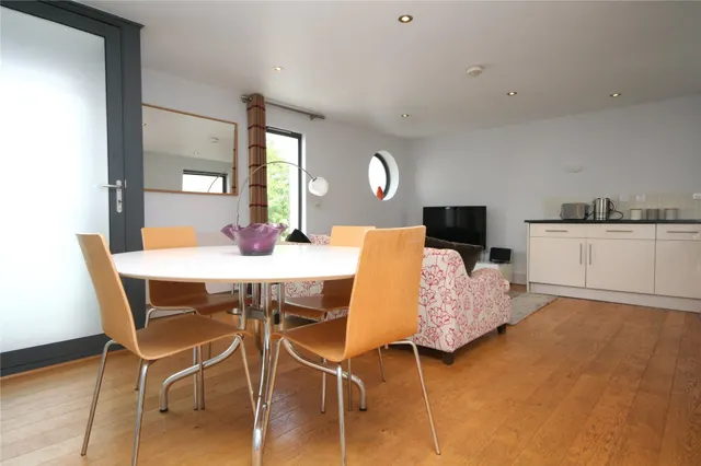 Pittville Mews, Cheltenham, GL52, photo 1