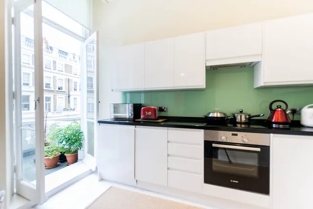 London, SW5, photo 3