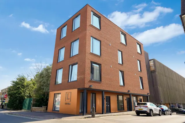 Field End Road, HA4, photo 1