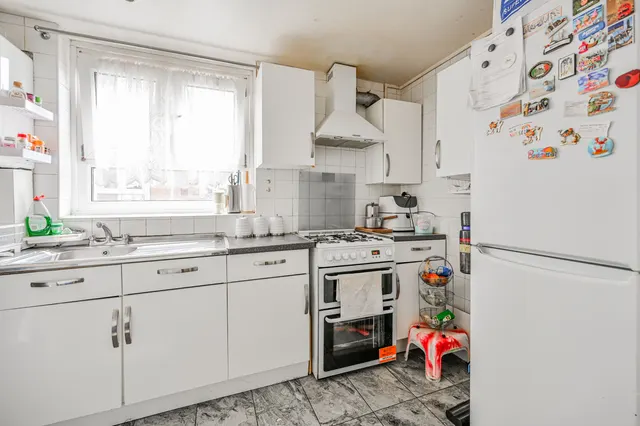 Photo 2 — 161 Boleyn Road, London