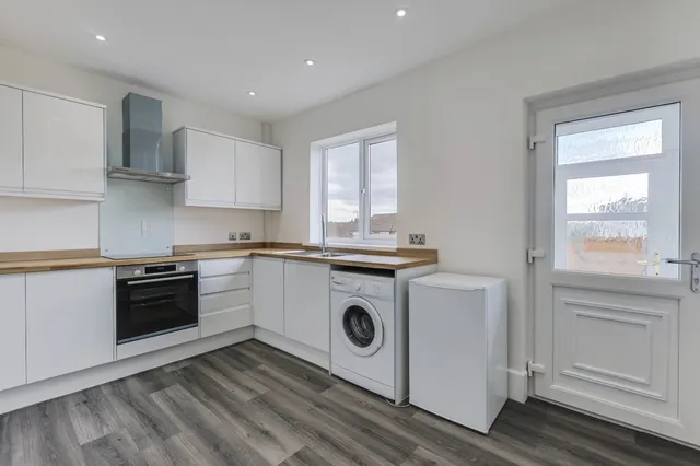 Breary Terrace, Horsforth, LS18, photo 3