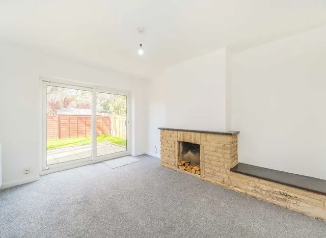 Photo 2 — Millbourne Road, Hanworth, TW13