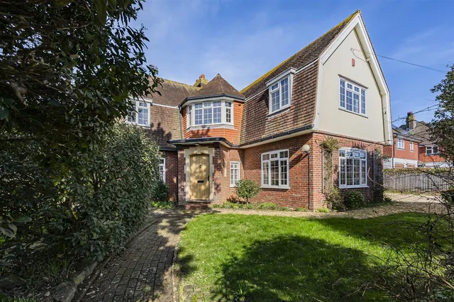 Grove Road, Seaford, photo 1