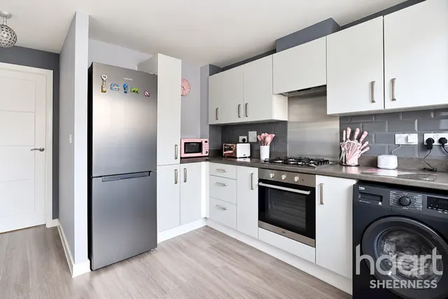 Beasley Close, Queenborough, ME11, photo 2