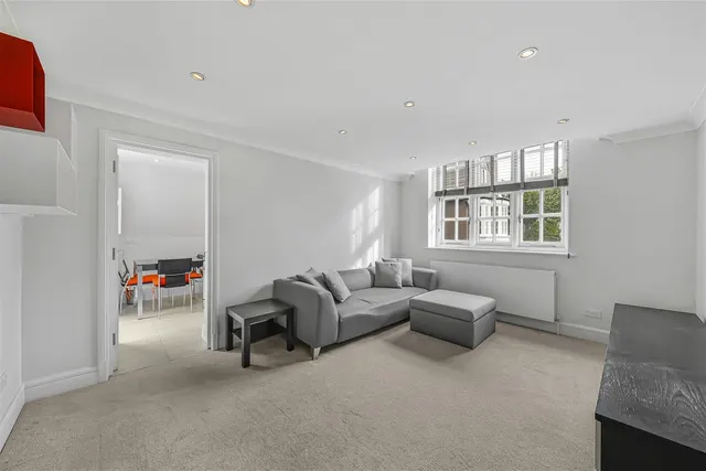 Eton Avenue, Belsize Park, NW3, photo 2