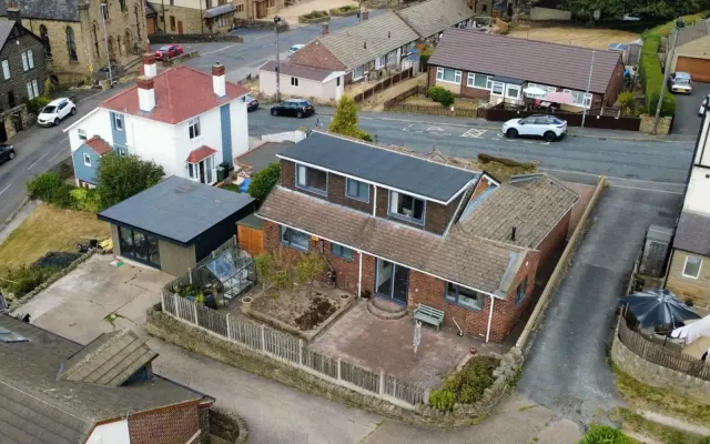 Photo 3 — Cliffe Street, Clayton West, Huddersf...