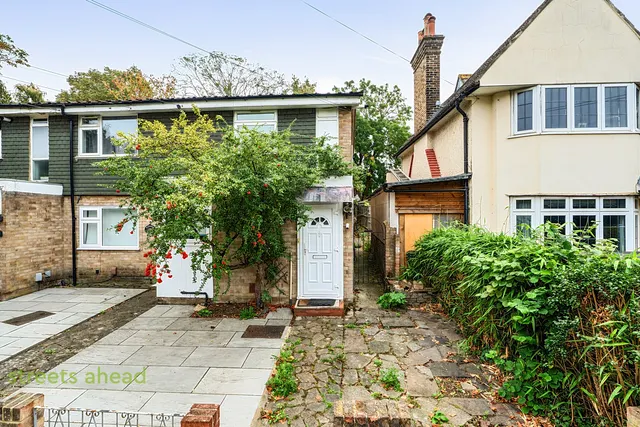 Kensington Avenue, Norbury, CR7, photo 1