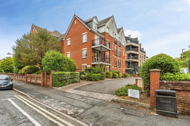 Archers Road, Eastleigh, photo 1