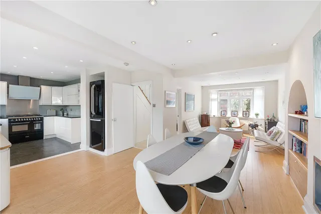 Photo 3 — Rosendale Road, London, SE21