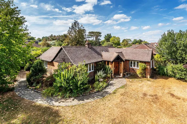 School Lane, Fetcham, KT22, photo 1