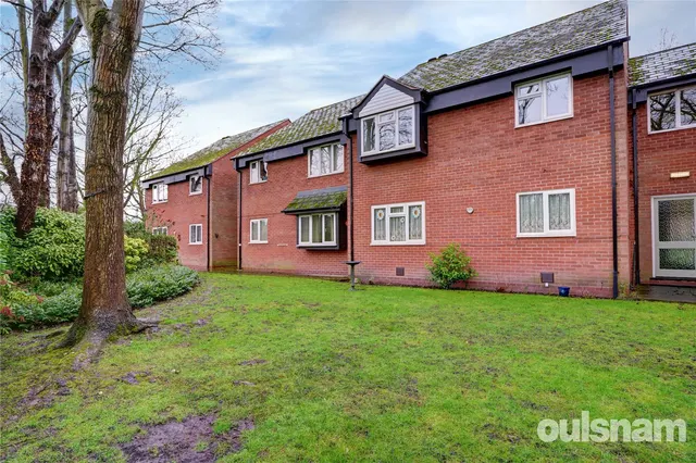 St. Georges Crescent, Droitwich, Worcestershire, WR9 8BX, photo 1
