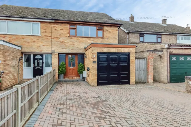 Newton Road, Rushden, NN10, photo 2