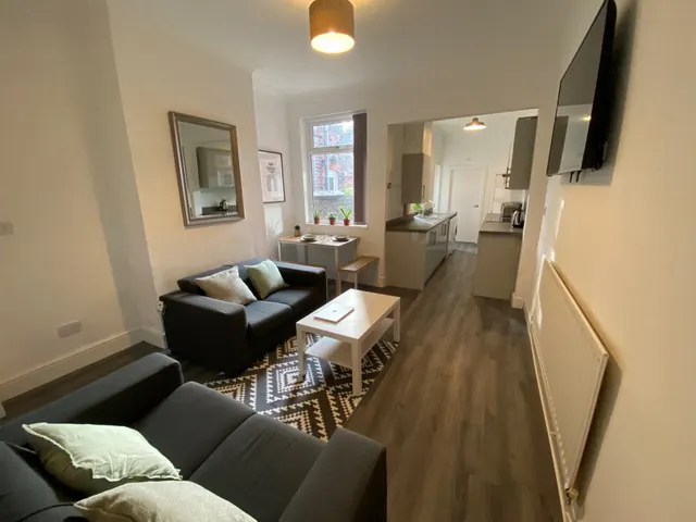 Guildford Street, Stoke-on-Trent, ST4, photo 3