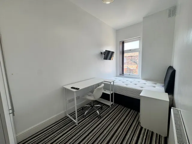 Guildford Street, Stoke-on-Trent, ST4, photo 1