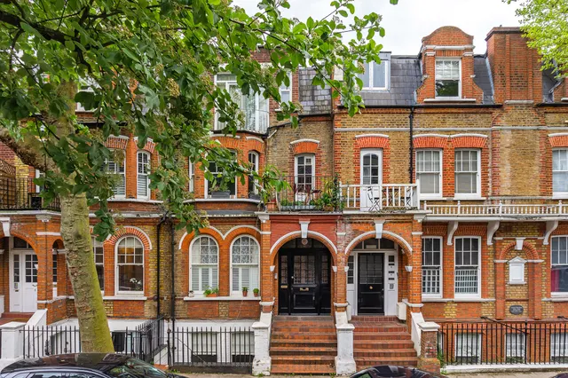 4a Crookham Road, London, photo 1