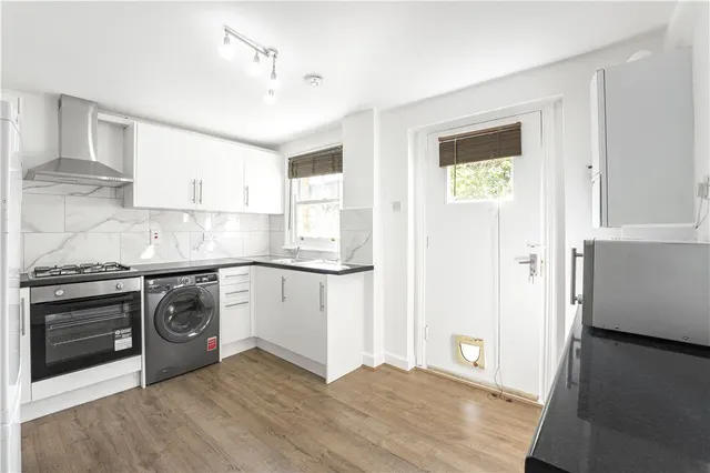 Colvestone Crescent, Hackney, E8, photo 2