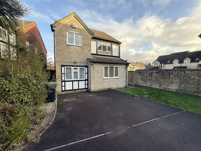 Brackendene, Bradley Stoke, BS32, photo 1