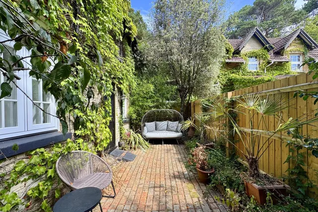 Benellen Road, BH4, photo 3