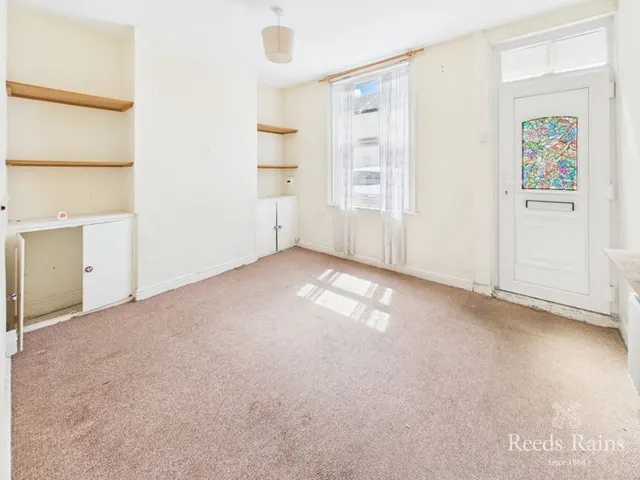 Hoxton Road, Scarborough, YO12, photo 3