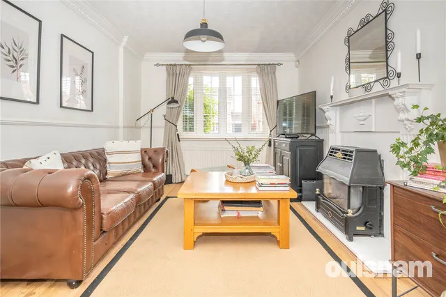 Photo 3 — York Close, Bournville, Birmingham, West Midlands, B30 2HN