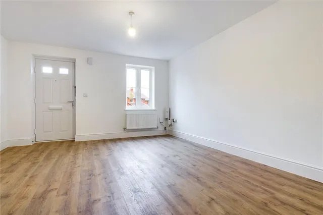 Newlands Close, Shinfield, RG2, photo 2