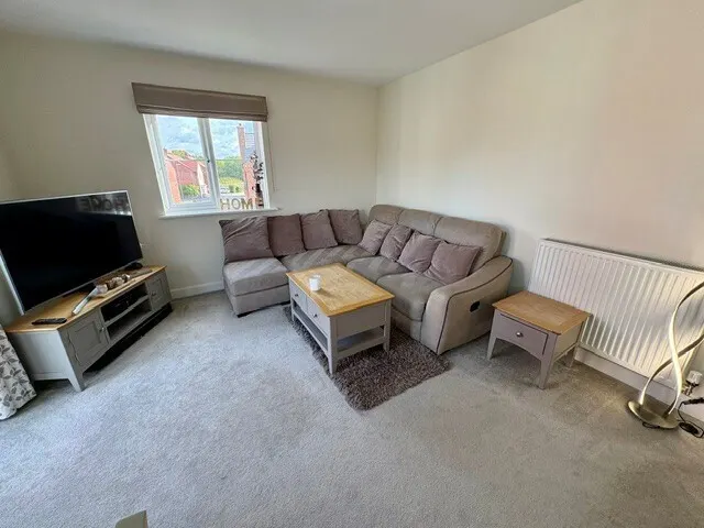 Old Farm Drive, Marston Green, B37, photo 3