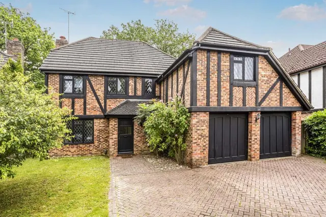 Hedingham Close, Horley, RH6, photo 3