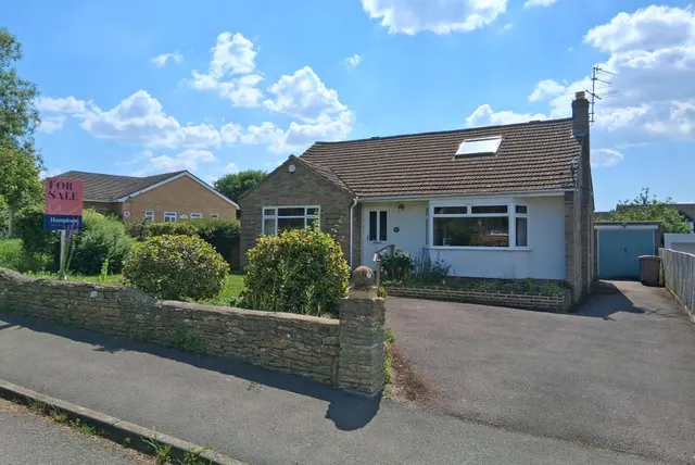 Bushcombe Close, Woodmancote, Chelten..., photo 1