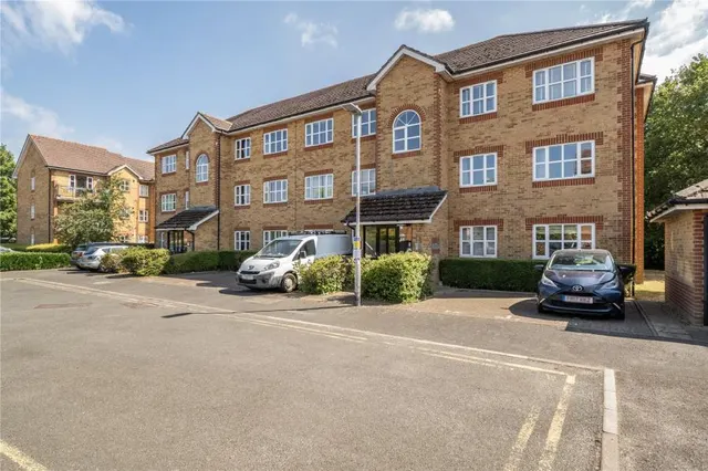 Elliotts Way, Caversham, RG4, photo 1
