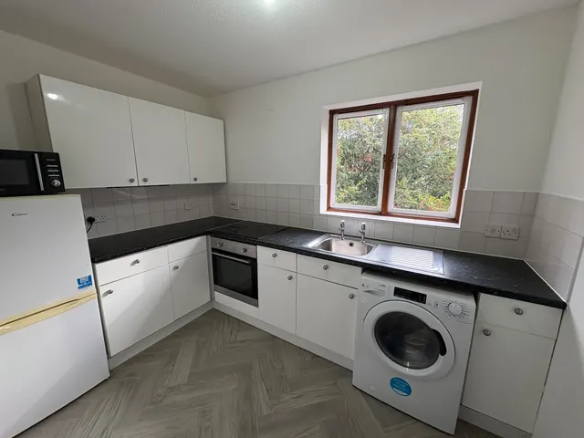 Swaythling Close, Edmonton, N18, photo 3