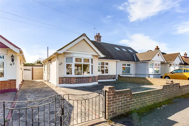 Portland Gardens, Chadwell Heath, RM6, photo 1
