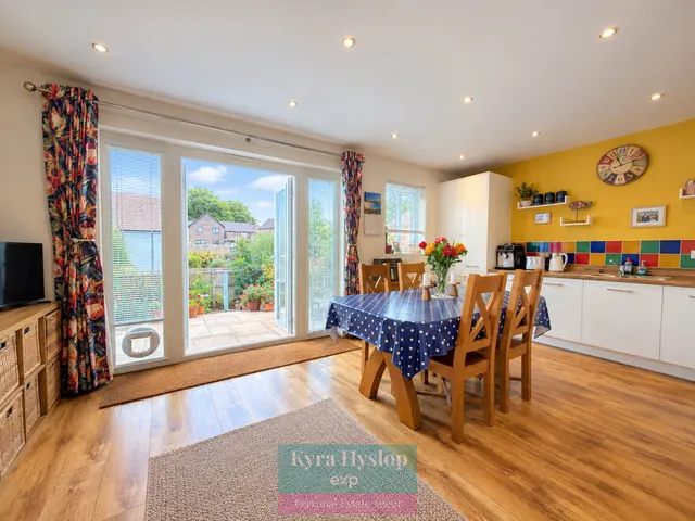 Hawkins Road, Exeter, EX1, photo 2