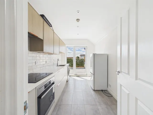 Photo 3 — 344, Two Mile Hill Road, Kingswood, Bristol, BS15 1AJ