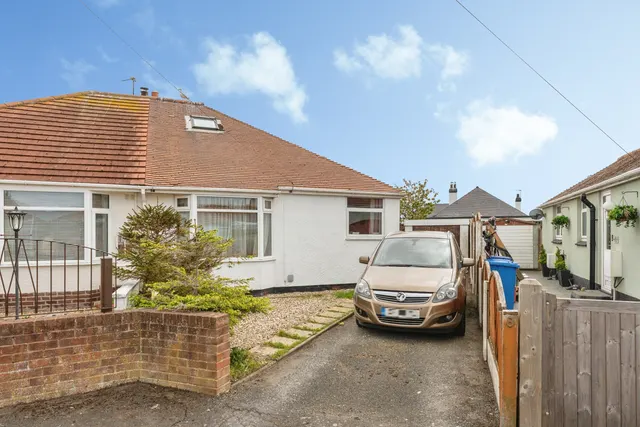Jaclyn Close, Prestatyn, LL19, photo 1