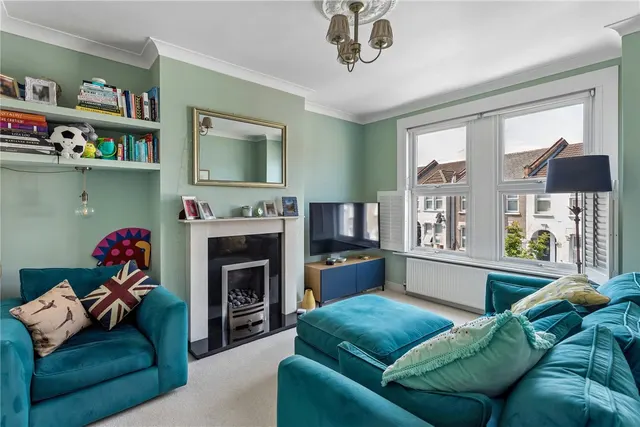 Pevensey Road, London, SW17, photo 1