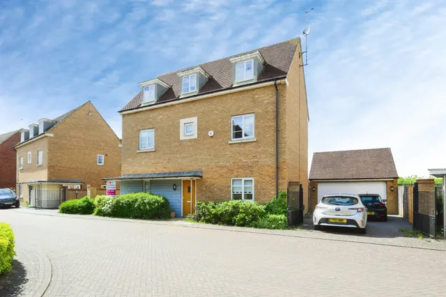 Oliver Road, Hampton Vale, Peterborough, photo 1
