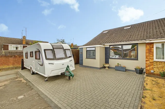 Coleraine Close, Northampton, photo 1