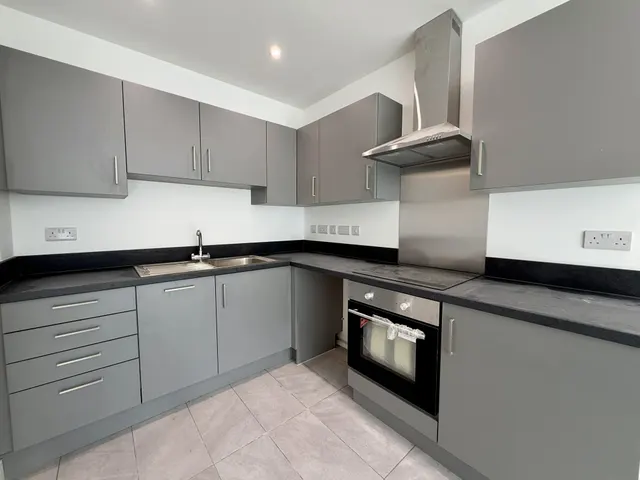 Horninglow Street, DE14, photo 2