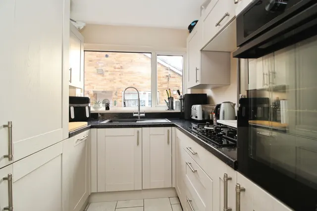 Cumbrian Way, Wakefield, WF2, photo 2