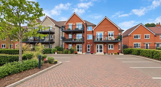 Blue Cedar Close, Yate, BS37, photo 1