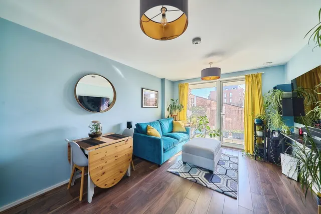 Photo 3 — Hammersley Road, London, E16