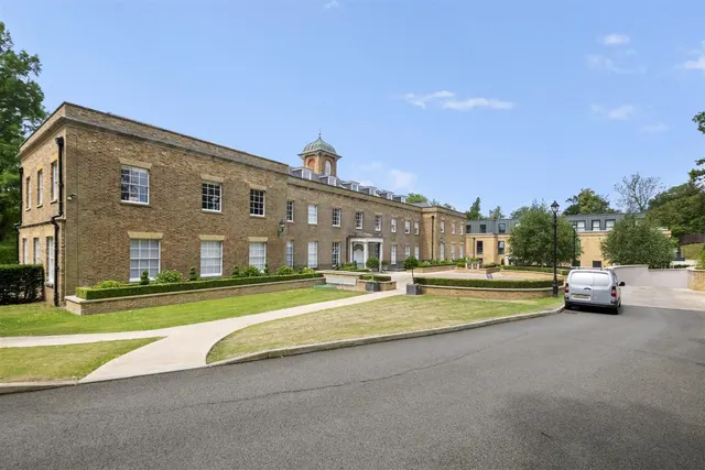 The Drive, Ickenham, photo 1