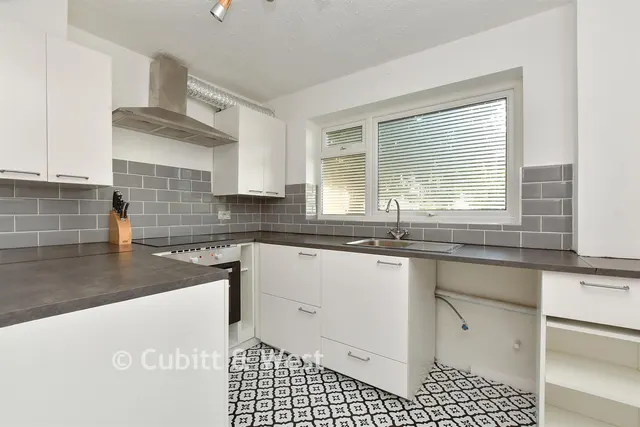 Carshalton Road, Sutton, SM1, photo 2