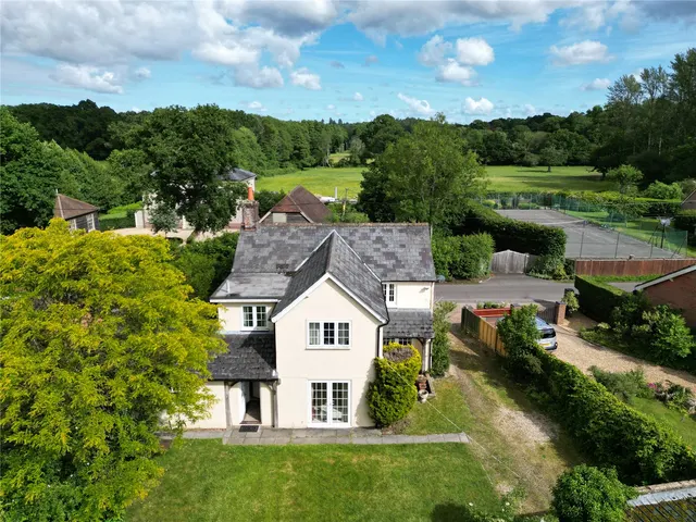 Vicarage Road, Lover, Salisbury, Wiltshire, SP5 2PE, photo 1