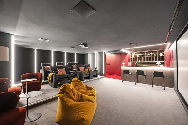 Photo 3 — 4 Aarons Building, 2 Cherry Park Lane, London